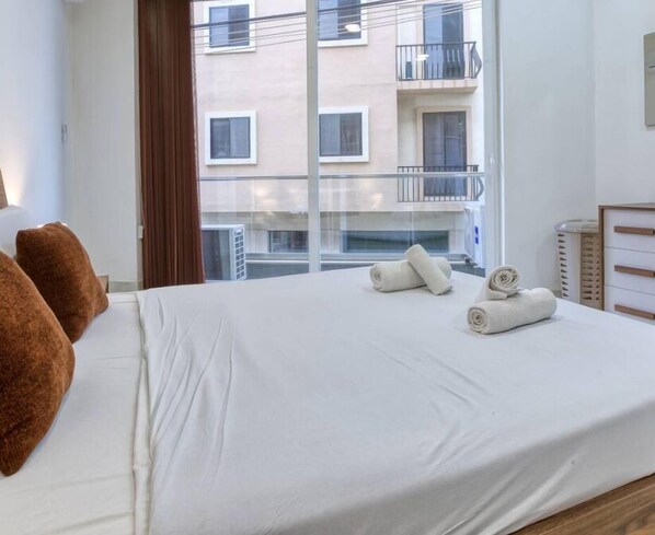 Desk, iron/ironing board, travel cot, WiFi