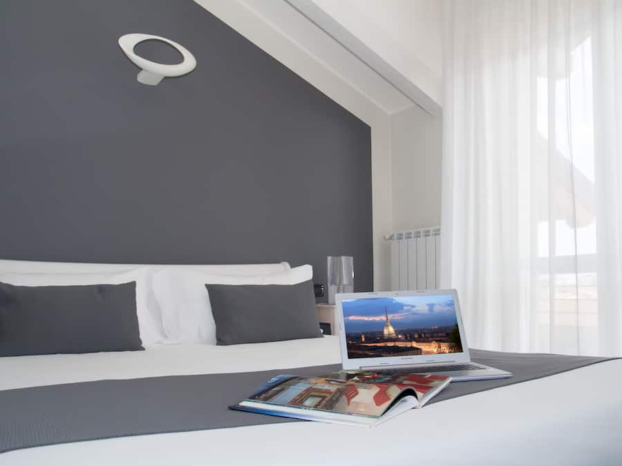 Quarto casal superior | Roupas de cama premium, edredons de pluma, camas com colchões pillow-top