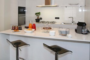 50-inch flat-screen TV with digital channels, Netflix, smart speakers