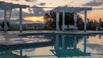 ์์ฆ๋ณ๋ก ์ด์๋๋ ์ผ์ธ ์์์ฅ, ์์์ฅ ํ๋ผ์, ์ผ๊ด์ ์์