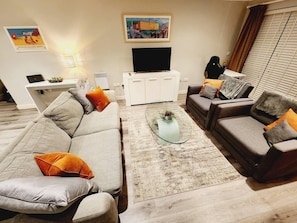 Apartment | Living area
