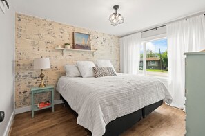 4 bedrooms, free WiFi, bed sheets