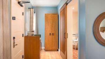 Room, 1 King Bed, Accessible (Resort) | In-room safe, iron/ironing board, free cribs/infant beds, free WiFi