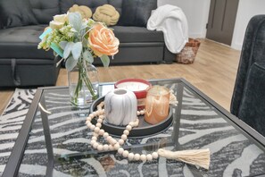 Interior - The Allure - 2BD Near Downtown NRG/Med Center (Houston)