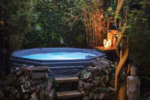 Cabin | Pool - Romantic Lodge on Edge of Nature Reserve (Colchester)