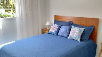 3 Schlafzimmer, Schreibtisch, Bügeleisen/Bügelbrett, kostenloses WLAN