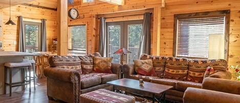 Una Smart TV, una chimenea, un reproductor estéreo