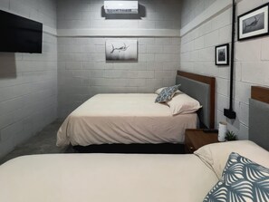 Premium bedding, free WiFi - Sealion Dive Center (Topolobampo)