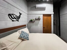 标准房 | 高档床上用品、免费 WiFi