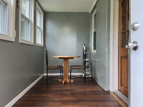 Cozy, Studio in Johnson City by UHS/Lourdes