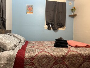 2 bedrooms, desk, iron/ironing board, WiFi