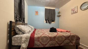 2 quartos, escrivaninha, ferros/tábuas de passar roupa, Wi-Fi