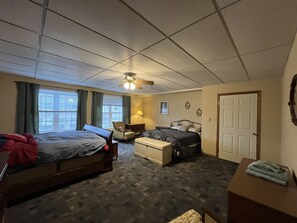 1 bedroom, desk, iron/ironing board, WiFi