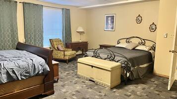 1 bedroom, desk, iron/ironing board, WiFi