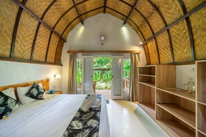 Panoramic Bungalow | 1 bedroom, individually furnished, desk, free WiFi - Riverside Retreat (Sukawati)