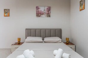 2 bedrooms, iron/ironing board, free WiFi - Blue Oasis Beachfront (Durrës)