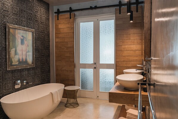 Luxury Double or Twin Room | Bathroom | Designer toiletries, hair dryer, bathrobes, towels