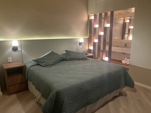 Deluxe Room | Desk, free WiFi - POUSADA VILA DAS CORES (Campos do Jordão)