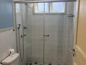 컴포트룸 | 욕실 | 타월, 비누, 화장지