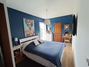 4 soverom, skrivebord, strykejern/-brett og wi-fi (inkludert)