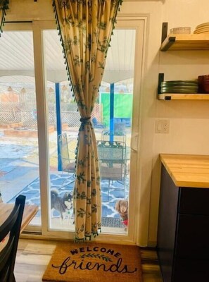 Interior - Charming Pet and family-friendly centrally located home in Arvada. (Arvada)