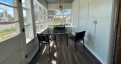 3+Bed Home Close to Downtown