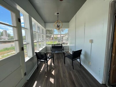 3+Bed Home Close to Downtown