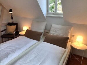 5 chambres, fer et planche à repasser, Wi-Fi, draps fournis