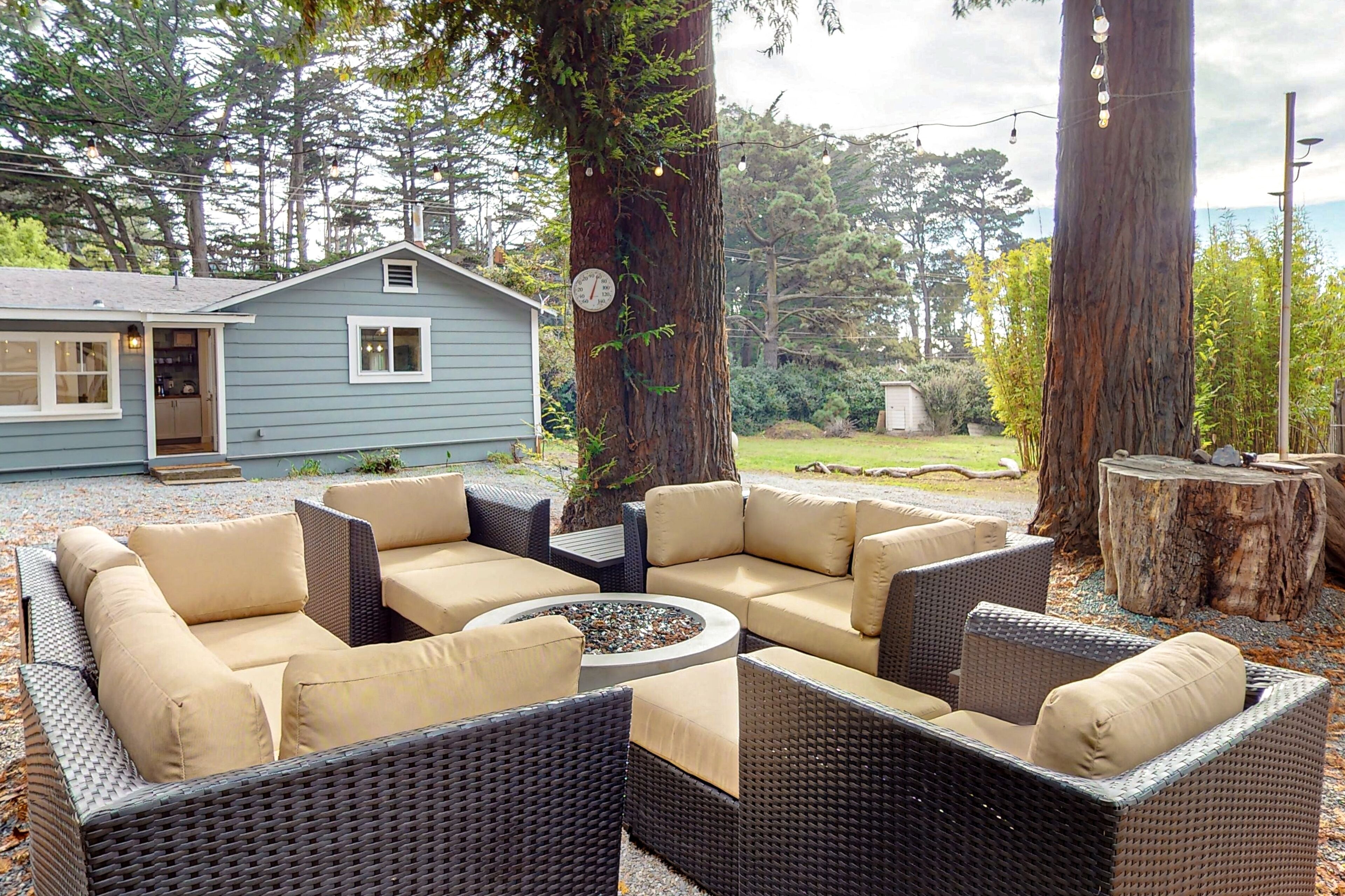 Updated & charming home near the sea with water views, grill, streaming, & AC