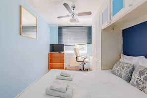 2 dormitorios, tabla de planchar con plancha, Internet y ropa de cama