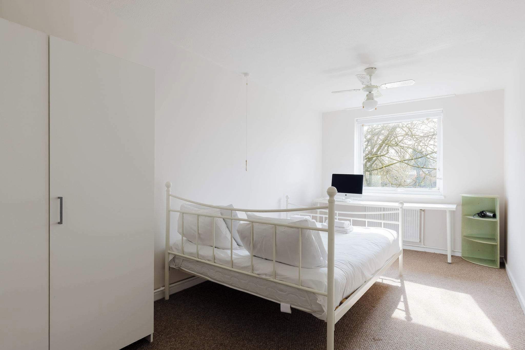 3 bedrooms, iron/ironing board, Internet, bed sheets