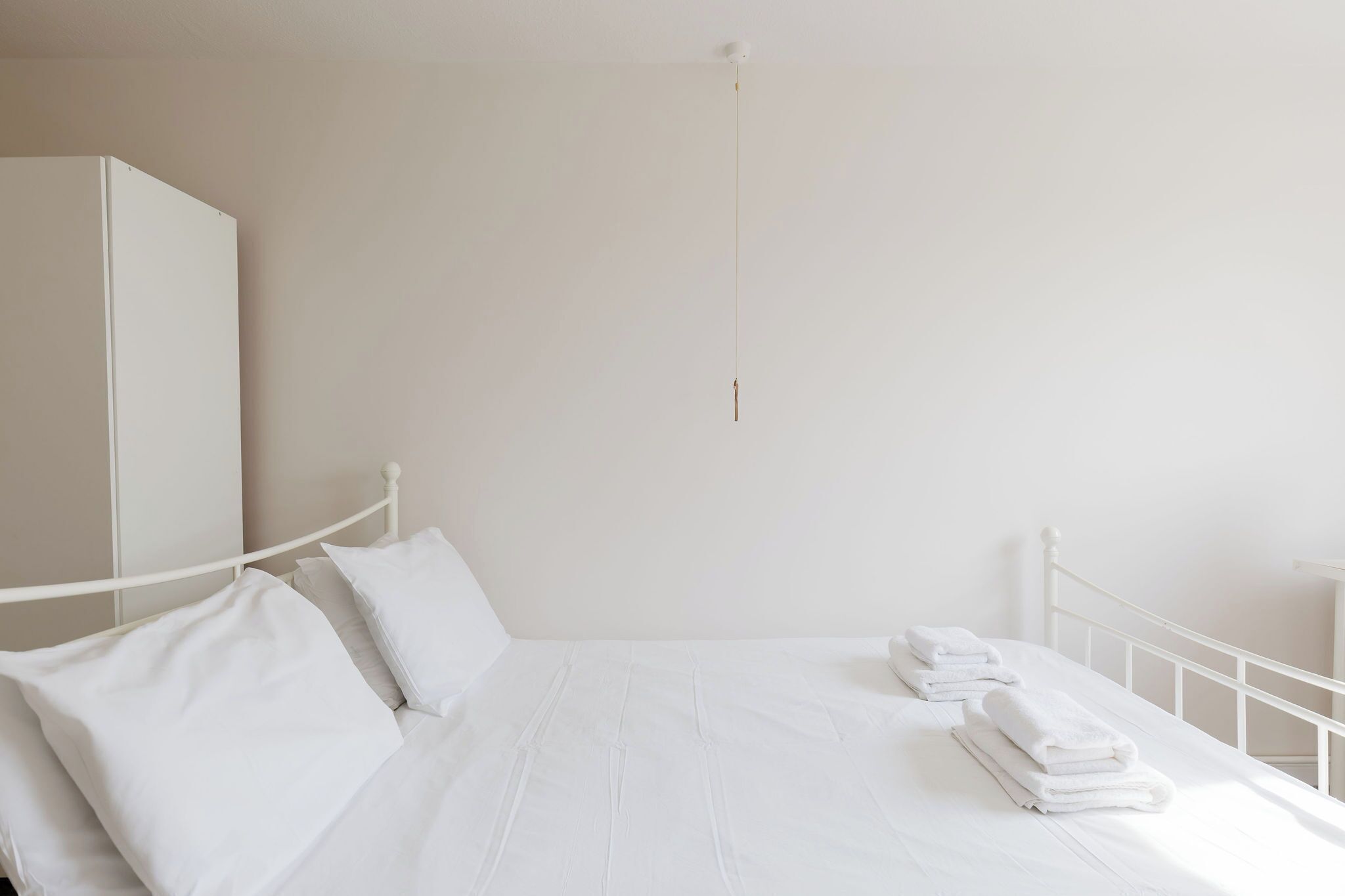3 bedrooms, iron/ironing board, Internet, bed sheets