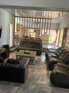 Interior - Privacy, luxury, convenience and tranquillity (Harare)
