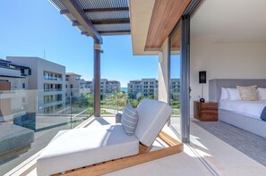 3 soveværelser, skrivebord, strygejern/strygebræt, weekendseng