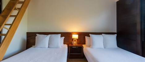 3 bedrooms, iron/ironing board, travel cot, free WiFi
