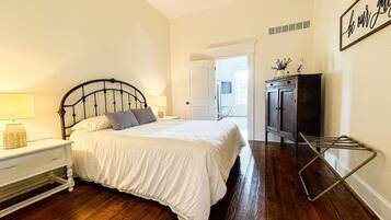 5 dormitorios, tabla de planchar con plancha, cuna de viaje y wifi