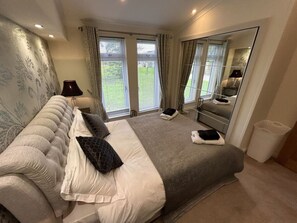 2 makuuhuonetta, vauvan matkasänky, Wi-Fi, vuodevaatteet