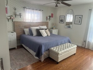 4 bedrooms, desk, iron/ironing board, free WiFi - Family Friendly Derby City Getaway - minutes from track and festival grounds (Louisville)