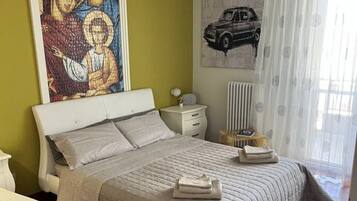 3 Schlafzimmer, Zimmersafe, BĂŒgeleisen/BĂŒgelbrett, Reisekinderbett