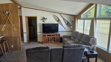 Smart-TV, Videospiele, DVD-Player, Videothek