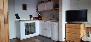 Fridge, microwave, oven, dishwasher - 1st floor, balcony, tv, ski locker, 55m², Chamrousse (Chamrousse)