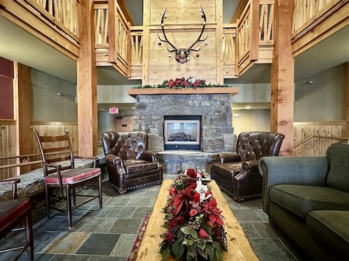Slope Side Ski-In/Ski-Out Morning Eagle Condo