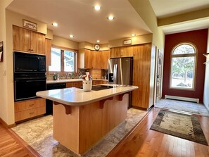 Fridge, microwave, oven, stovetop - Mountain Harbor Creekside | 2 Bed, 2 Bath (Whitefish)