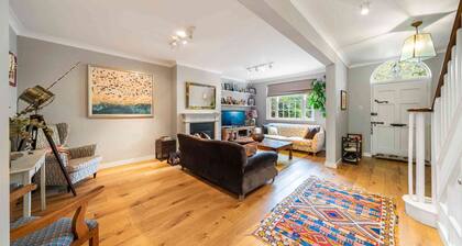 Church Road - Four Bedroom House, Sleeps 8