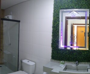 Håndklær, såpe og toalettpapir