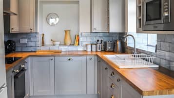 Dishwasher, high chair