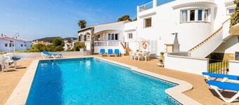 Sea View Villa, with AC, close to the beach, private pool and free WIFI