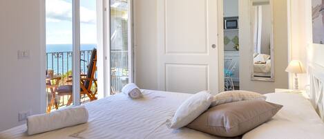 1 bedroom, in-room safe, iron/ironing board, free WiFi