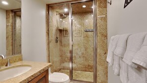 Shower, towels - 1849 Condos 103 (2-Bedroom Home) with Pool by RedAwning (Mammoth Lakes)