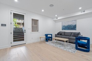 TV - Capitol View1 Townhouse Condo (Washington)